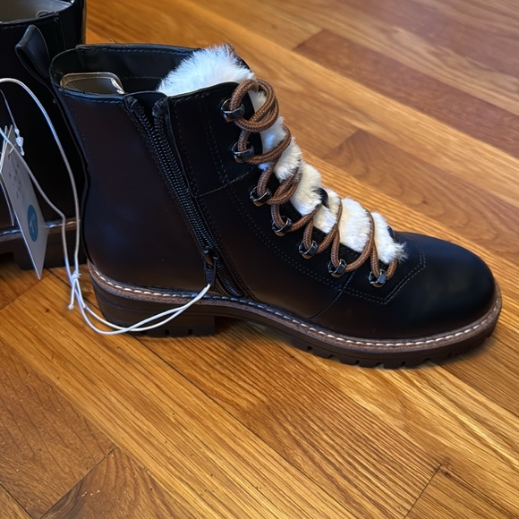 Leighton Hiking Boots - Picture 11 of 15